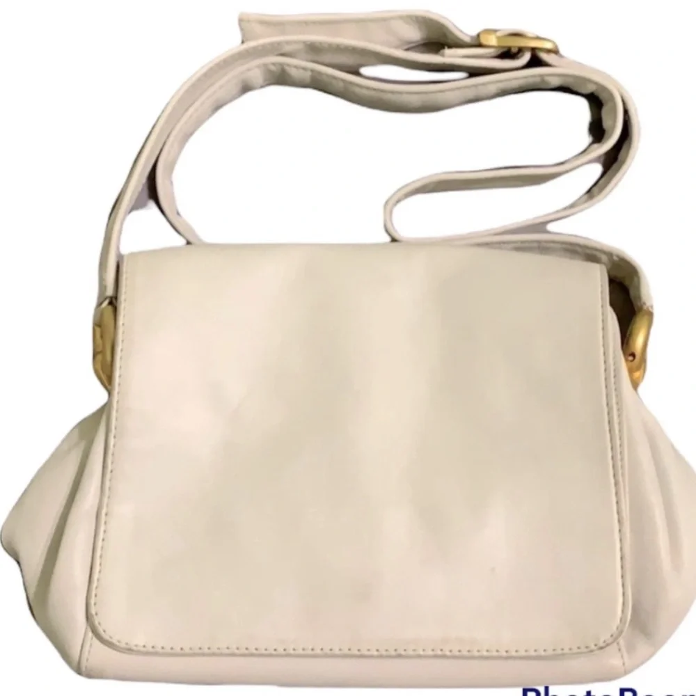 Perlina New York Vintage leather flap shoulder bag adjustable strap off-white